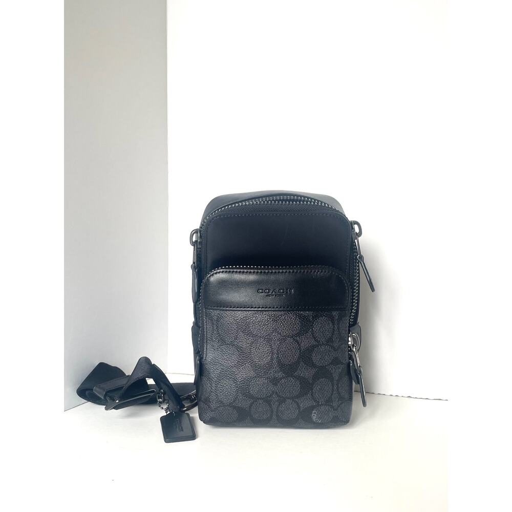 Coach Gotham Sling Pack 13 Signature Canvas Black Leather CC091 Bag - Picture 8 of 16